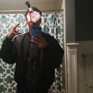 Meet your Posher, Lonnie